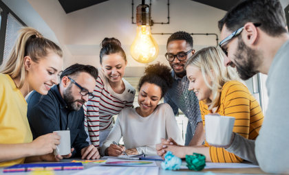 Spodbujanje kreativnosti in inovativnosti zaposlenih v teoriji in praksi